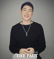  [TF확대경] 가수 조승구, 영화 '어쩔수가 없다' 개봉에 잠못이룬다