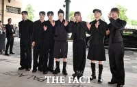  [2025 TMA] 넥스지, 90도 인사로 TMA 입장