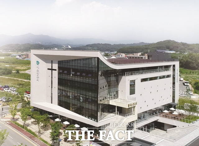 전주시 덕진구 송천동2가 에코시티 내 위치한 전주새소망교회 전경. /전주새소망교회