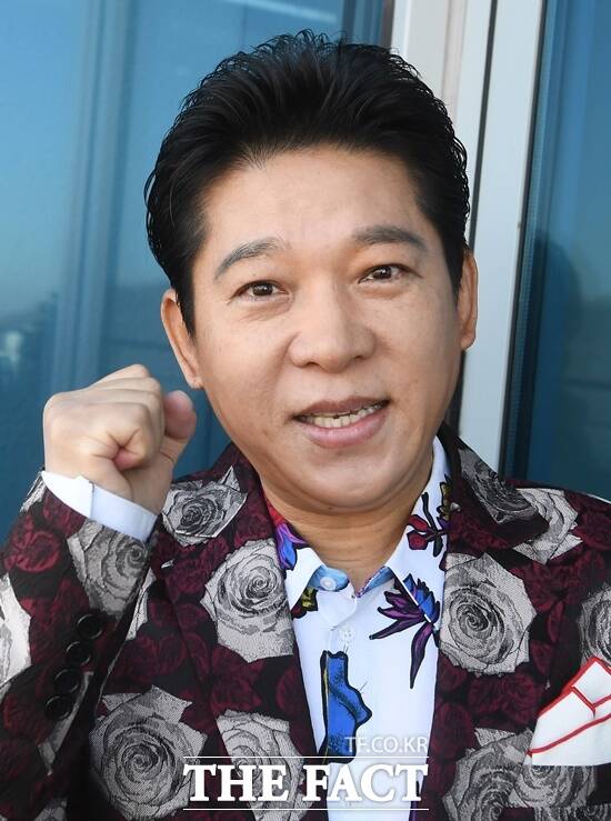 대한가수협회의 '권익 보호'와 '대중음악 발전'이라는 설립 취지는 시간이 지날수록 빛을 잃고, 협회는 어느새 이름뿐인 간판에 불과하다는 지적이 나오고 있다. 협회는 22일 회장 이취임식을 갖고, 박상철 신임 회장 체제가 출범한다. /더팩트 DB