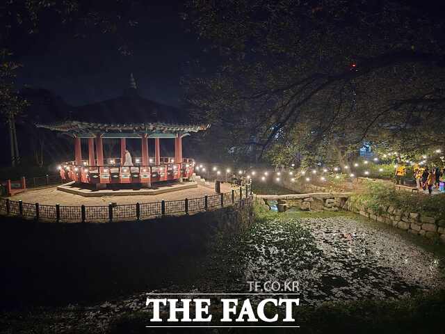 당진시 국가유산 활용사업 면천읍성 달빛야행 운영 장면. /당진시