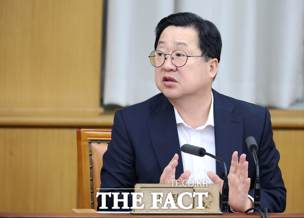 이장우 대전시장이 22일 주간업무회의를 주재하고 있다./대전시