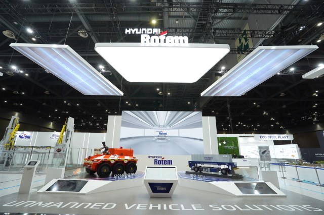 현대로템은 23일부터 4일간 경기 고양 킨텍스에서 열리는 2025 AMXPO에 참가한다. 현대로템 AMXPO 부스. /현대로템