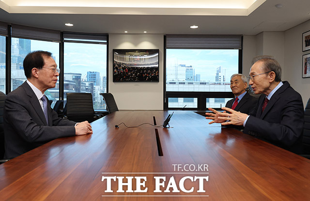 MB정부 법제처장 이석연 국민통합위원장, 이명박 전 대통령 예방.