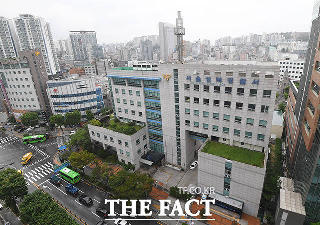 1년간 112에 5만8307건의 허위 신고를 한 50대 남성이 경찰에 붙잡혔다. 서울 성북경찰서는 위계에 의한 공무집행방해 혐의로 50대 A 씨를 검거해 구속했다고 23일 밝혔다. /박헌우 기자