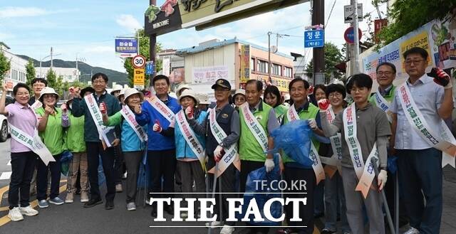 화순군이 대한민국 새단장 행사를 진행하고 있다. /화순군