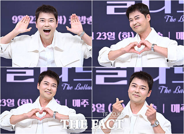 방송인 전현무가 23일 오전 서울 양천구 목동 SBS에서 열린 SBS 새 예능 프로그램 우리들의 발라드 제작발표회에 참석해 포즈를 취하고 있다. /박헌우 기자