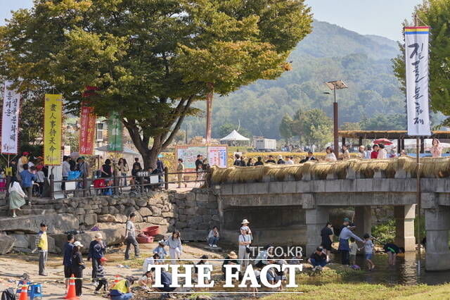 2024 외암민속마을 짚풀문화제 모습./아산시