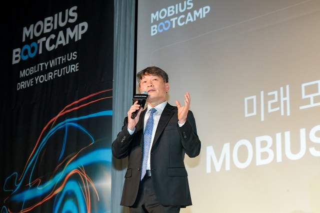 현대모비스 이규석 사장이 22일 개최된 모비우스 부트캠프 1기 발대식에서 인사말을 하고 있다. ／현대모비스