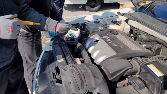 손해보험사들이 명절을 앞두고 차량점검 서비스를 운영하고 있다. /김태환 기자