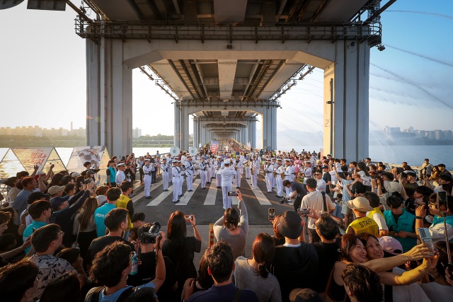 차 없는 잠수교 뚜벅뚜벅 축제가 오는 28일 개막한다. 사진은 상반기 축제 모습. /서울시