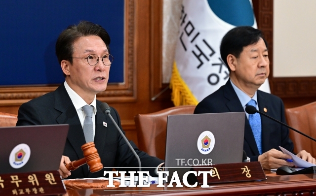 김민석 국무총리는 24일 정부서울청사에서 국정현안관계장관회의를 개최하고 국정과제 이행에 있어 가장 큰 위험 요인은 불통이라고 밝혔다. /임영무 기자