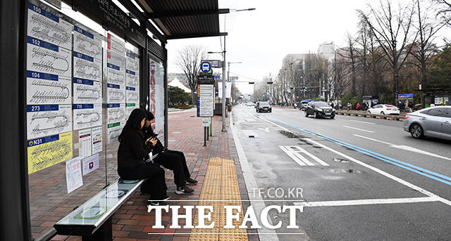 조합 측은 환승체계로 누적 적자가 커지고 있다며 시 측에 재정지원액 인상을 요구해왔다./서예원 기자