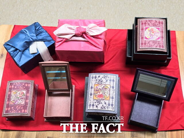 손미애 작가 출품했던 미니경대. /손미애 씨