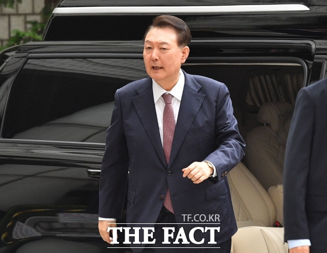 윤석열 전 대통령이 24일 내란 사건을 수사하는 조은석 특별검사팀의 출석 통보에 불응했다. /사진공동취재단