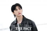  현진 '빠져드는 눈빛' [포토]