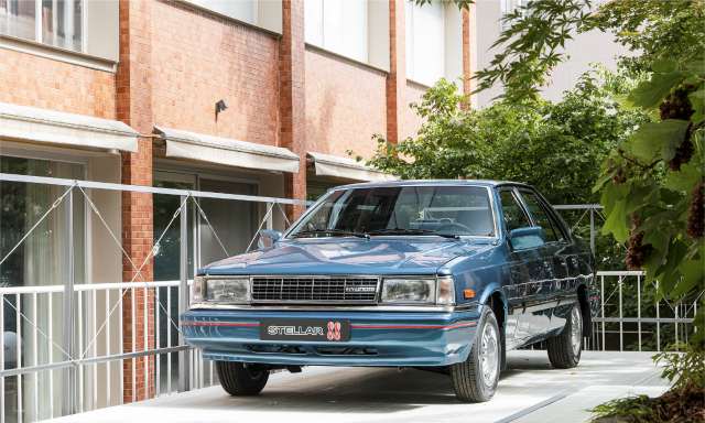 현대자동차가 25일부터 내년 1월 4일까지 쏘나타 출시 40주년을 맞아 헤리티지 캠페인을 전개한다. By your side – 스텔라 & 쏘나타 전시에서 선보이는 스텔라 88 복원 차량. /현대차