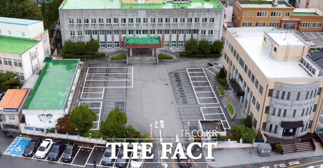 정읍시가 옛 정읍경찰서 부지에 임시 공영주차장 48면을 조성해 10월 1일부터 개방한다. /정읍시