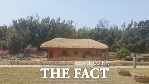 당진 심훈기념관 내 필경사 전경. /당진시