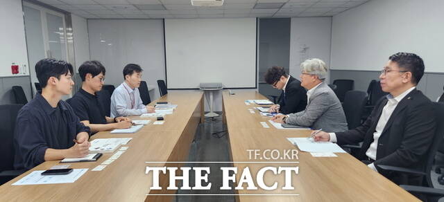 지난 23일 전북도와 대한전문건설협회 전북도회가 롯데건설 본사를 방문해 지구단위계획 인센티브에 관해 설명하고 하도급 확대 등을 건의했다. /대한전문건설협회 전북도회