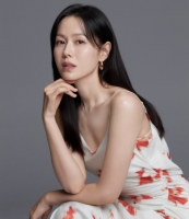  [TF인터뷰] 손예진, '어쩔수가없다'로 연 두 번째 챕터