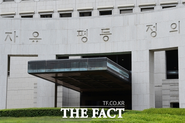 조선소에서 발생한 중대재해처벌법 위반 사건으로 기업 전 대표에게 실형이 확정됐다. 법 시행 이후 두번째다./더팩트 DB