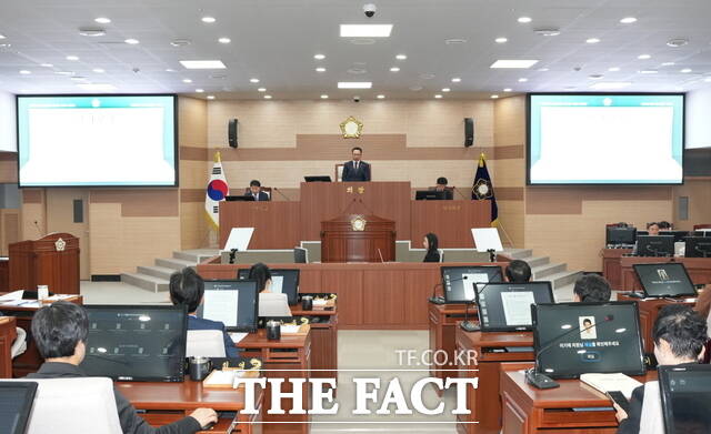 제262회 아산시의회 임시회 제6차 본회의 모습. /아산시의회