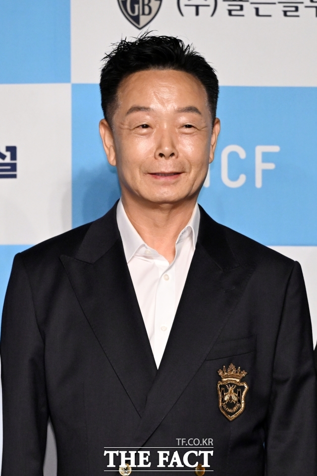 아마도 하늘로 떠난 전유성 선배도 이해를 하시리라 믿는다. 한국방송코미디언협회 김학래 회장은 금일 예정된 웃는날 좋은날 태백시 공연은 중단이나 연기하지 않고 그대로 진행한다고 밝혔다. /더팩트 DB