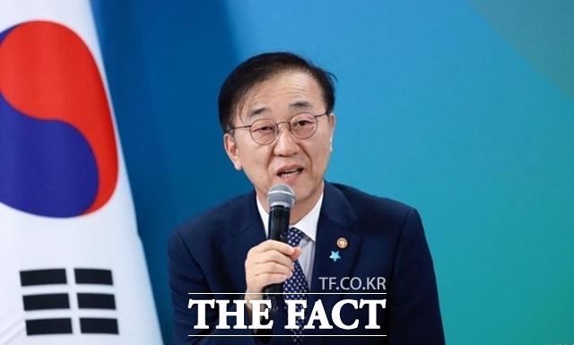 국토교통부는 수도권 주택공급 확대를 위해 내년 1기 신도시 정비물량 한도를 2만6000가구에서 7만가구로 대폭 확대하기로 했다. /뉴시스