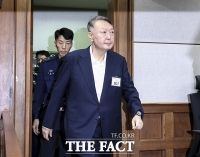  머리 하얗게 센 윤석열 '85일 만에 재판 출석' [TF사진관]