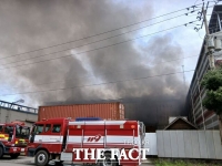  광양시 태인동 타이어 보관 창고서 화재…소방, 대응 1단계 발령 