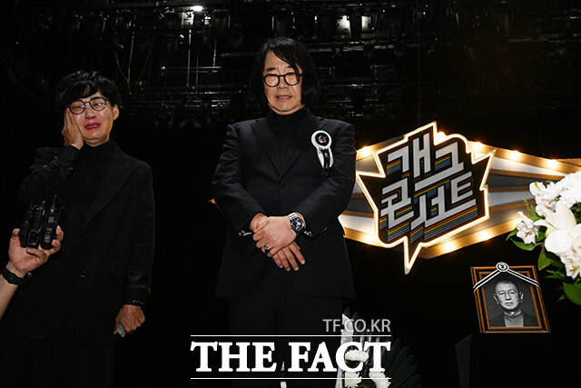 팽현숙(왼쪽)과 최양락 부부가 작별 인사를 하고 있다.