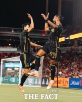  절정의 '흥부듀오' 손흥민 2골-부앙가 1골...LAFC 4연승 '신바람'