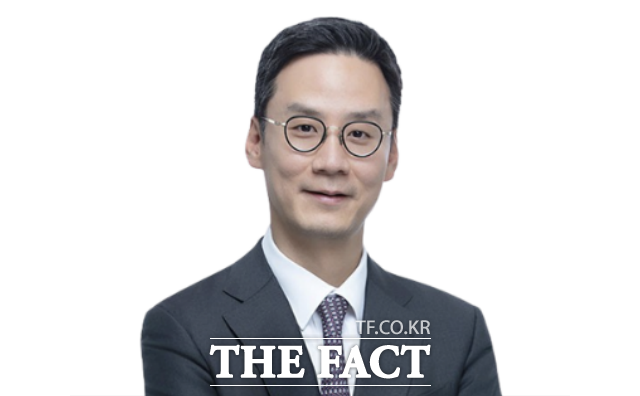 법무법인 LKB평산이 송명섭(50·사법연수원 35기) 전 금융위원회 금융정보분석원(FIU) 심사분석실장(부장검사)을 새 식구로 맞았다. /LKB평산 제공