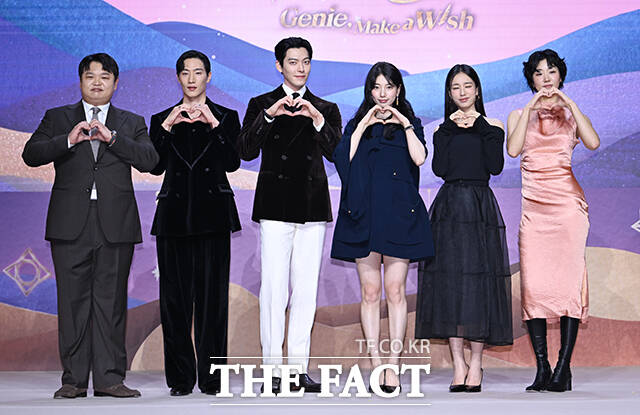 배우 고규필과 노상현, 김우빈, 수지, 안은진, 이주영(왼쪽부터) 등이 출연하는 넷플릭스 새 오리지널 시리즈 다 이루어질지니는 오는 10월 3일 전 세계에 공개된다. /박헌우 기자