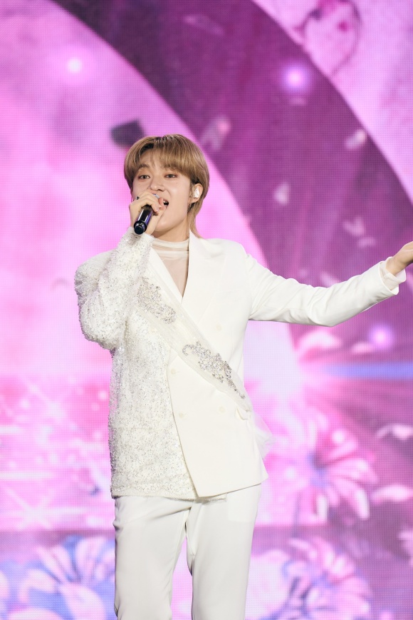 태국 아티스트 누뉴 차와린이 29일 서울 강남구 라움 채임버홀에서 싱글 LEAVE ME WITH YOUR LOVE 발매 간담회를 열고 한국 데뷔를 알렸다./DOMUNDI