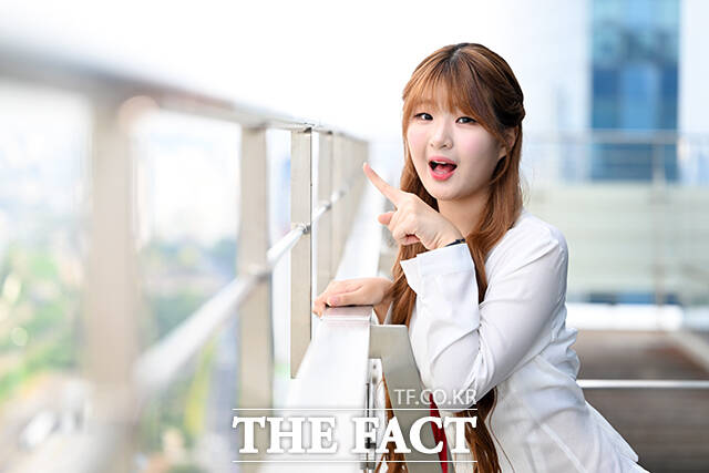 서이브가 지난 5일 신곡 싱글 Say Yes(세이 예스)(마라탕후루 Ver.2)를 발매했다. 그의 메가 히트곡 마라탕후루의 새로운 버전이자 영화 나의 소녀시대로 국내에도 잘 알려진 대만 가수 겸 배우 이옥새(李玉璽)와 함께한 곡이다. /서예원 기자