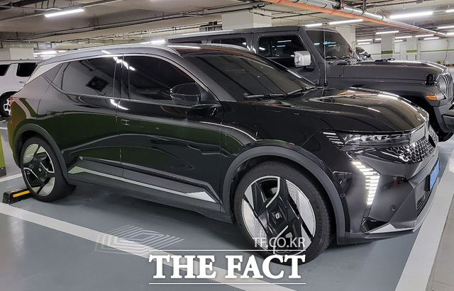 르노 세닉은 MPV 답게 차체에 비해 넉넉한 실내 공간을 자랑했다. /서울 마포=오승혁 기자