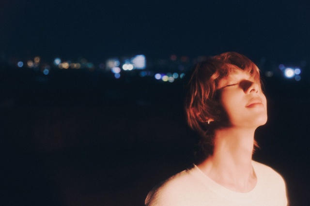 누뉴 차와린은 태국 현지에서 국민 아들이라는 수식어를 얻을 정도로 큰 인기를 얻은 스타다./DOMUNDI