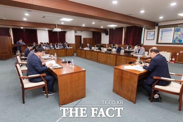 광양만권경제자유구역청이 제151회 조합회의 임시회를 개최하고 있다./광양만권경제자유구역청