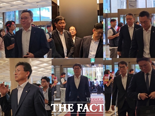 이억원 금융위원장은 29일 오후 3시 서울 중구 은행연합회에서 20개 은행 은행장과 간담회를 개최한 가운데 (왼쪽부터 차례대로) 정상혁 신한은행장, 이호성 하나은행장, 정진완 우리은행장, 강태영 농협은행장, 황병우 아이엠뱅크행장, 김성태 기업은행장이 간담회장으로 들어가고 있다. /중구=이선영 기자