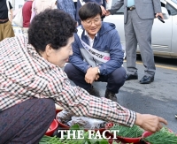  변광용 거제시장, 전통시장 찾아 '민생회복 소비쿠폰' 현장 점검