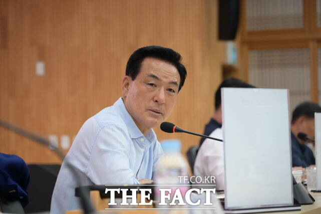 백성현 논산시장이 29일 시청 회의실에서 열린 2026년 시책구상 보고회를 주재하고 있다. /논산시