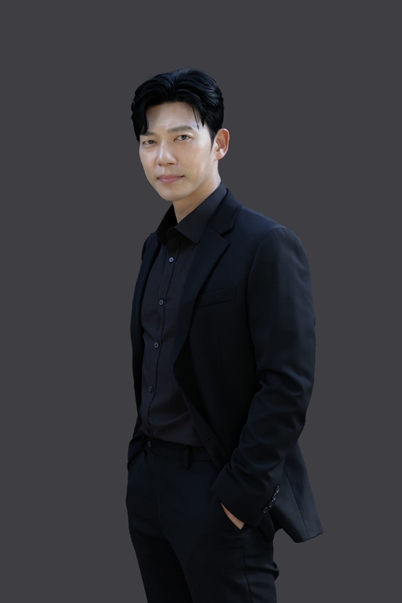 배우 지승현이 SM C&C와 전속계약을 체결했다. /SM C&C