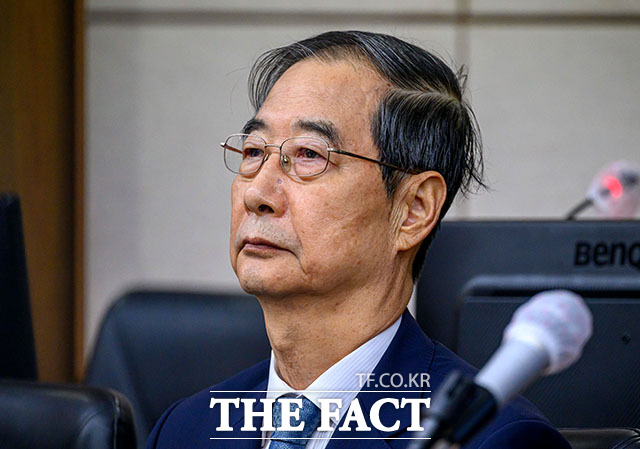 한덕수 전 국무총리가 30일 서울 서초구 서울중앙지법에서 열린 내란 우두머리 방조 및 위증 등 혐의 재판에 피고인으로 출석하고 있다. /2025.9.30 사진공동취재단