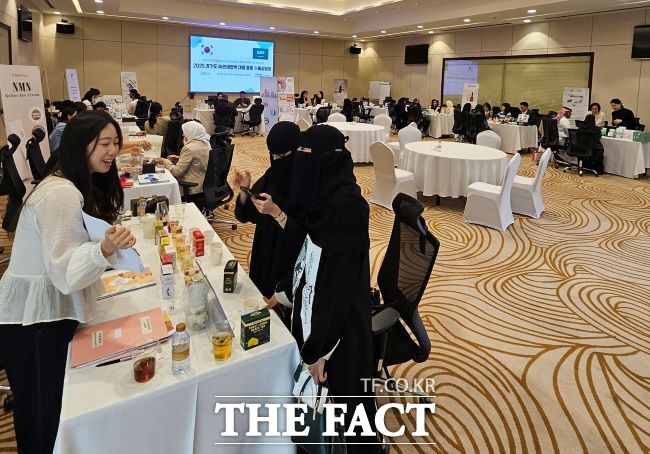 ‘2025 경기도 비관세장벽 대응 중동 수출상담회가 열리고 있다. /경기도