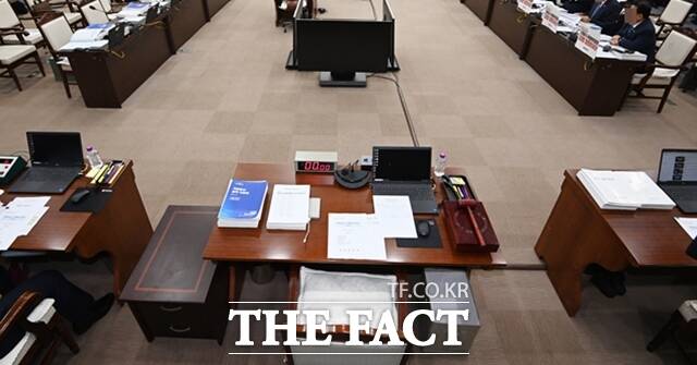 올해 국회 정무위원회 국정감사 증인 명단에는 증권가 수장들이 일제히 빠졌다. /더팩트 DB