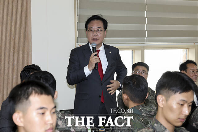 인사말 하는 송언석 원내대표.