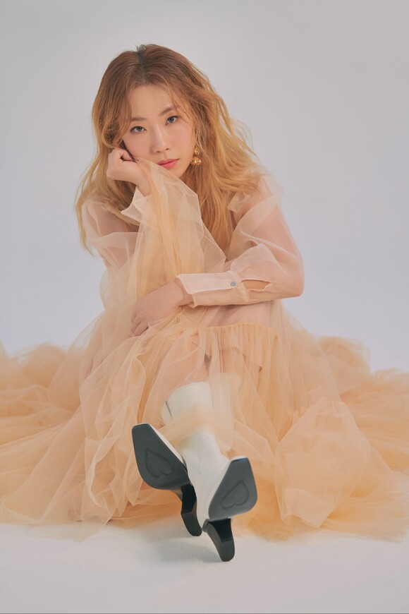 가수 하진이 가창한 드라마 착한 여자 부세미 OST Born Again 음원이 30일 공개된다. /모스트콘텐츠