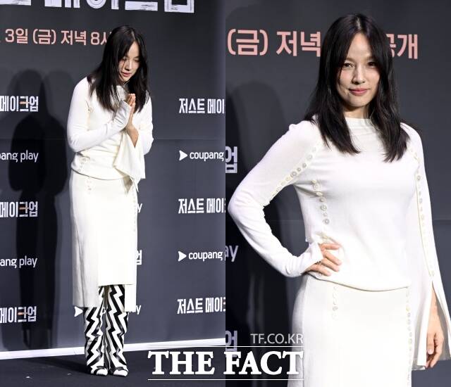 가수 이효리가 1일 오후 서울 광진구 풀만 앰배서더 서울 이스트폴 호텔에서 열린 쿠팡플레이 예능 저스트 메이크업 제작발표회에 참석해 포즈를 취하고 있다. /이새롬 기자